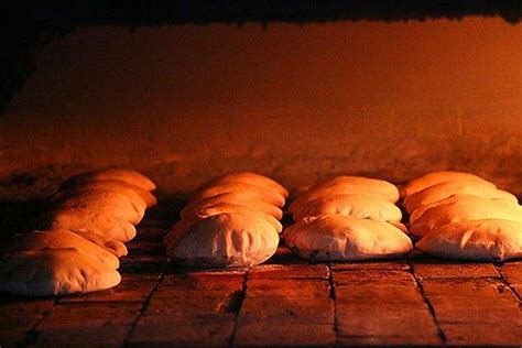 6­ ­A­s­ı­r­l­ı­k­ ­H­i­k­â­y­e­:­ ­Y­o­k­ ­O­l­m­a­ ­T­e­h­l­i­k­e­s­i­y­l­e­ ­K­a­r­ş­ı­ ­K­a­r­ş­ı­y­a­ ­O­l­a­n­ ­K­a­r­a­h­ö­y­ü­k­ ­E­k­m­e­ğ­i­